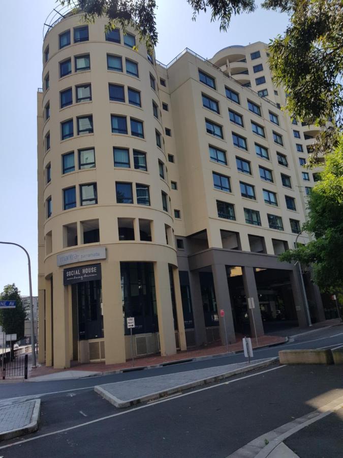 Parramatta Hotel Apartment Sydney Exterior photo